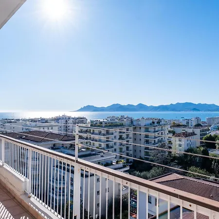 Rooftop Sea View Close To Center شقة كان